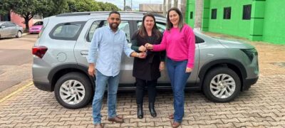 Investimento em Quem Educa: Prefeitura Adquire Novo Veículo Chevrolet Spin para a Educação Municipal