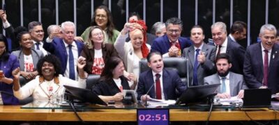 Câmara aprova, em dois turnos, PEC pelo fim da escala 6x1