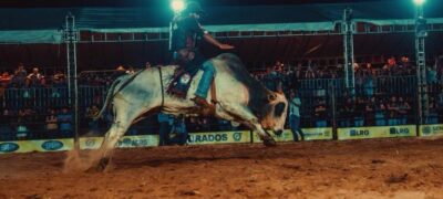 Sucesso na Expoagro 41ª Festa do Peão de Boiadeiro abre com grande público