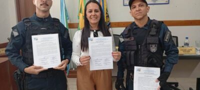 Vereadora Meire Leite apresenta Moção de Ato de Bravura a policiais militares por evitarem incêndio em escola de Caracol