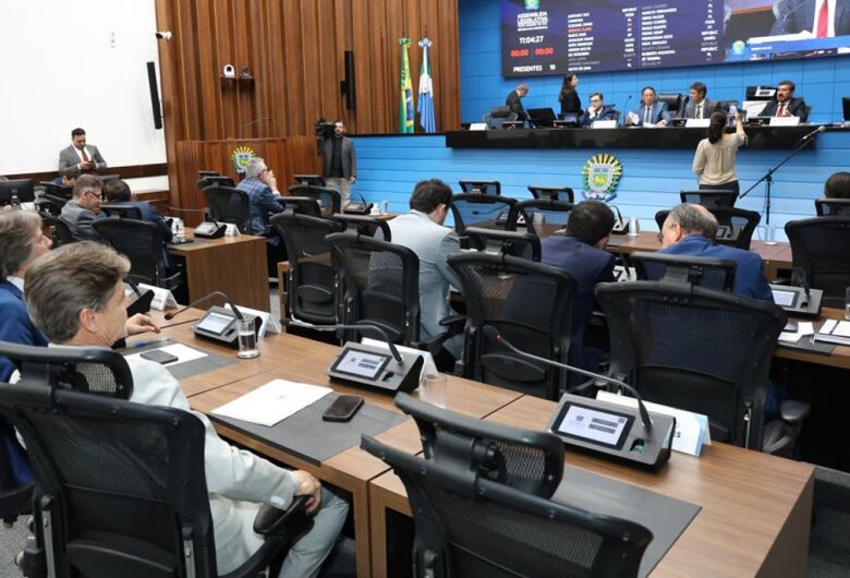 Assembleia vota projeto que altera regras de  câmeras em escolas e reforça proteção de dados