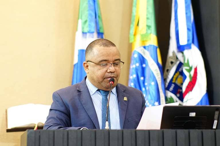 Vereador Jelson Bernabé pede contratação de hematologista para o CRE João Kayatt