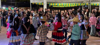 Público comparece em massa e vence o frio na Festa Julina das Escolas João José Leite da Silva e Joaquim dos Santos