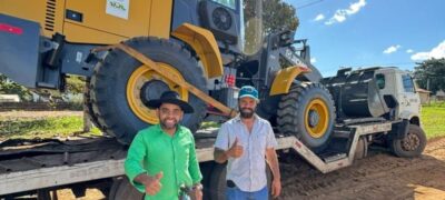 Município Incorpora Nova Pá Carregadeira para Manutenção de Estradas Vicinais e Apoio à Agricultura