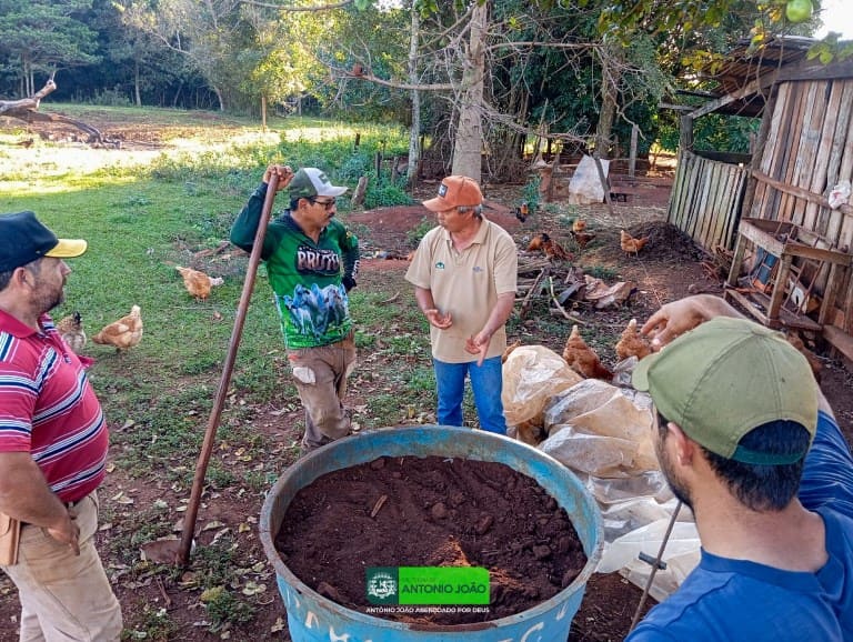 Do Lixo à Vida: Oficina de Compostagem no Assentamento Vera Nilda Ensina Produtores a Transformar Resíduos com a Técnica do Bokashi