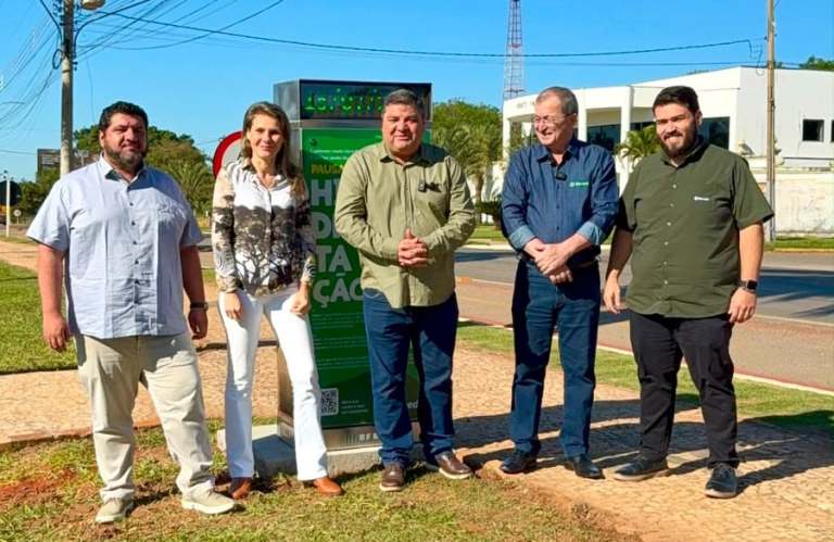 Sicredi entrega bebedouro público em Bonito e reforça compromisso com a qualidade de vida da comunidade