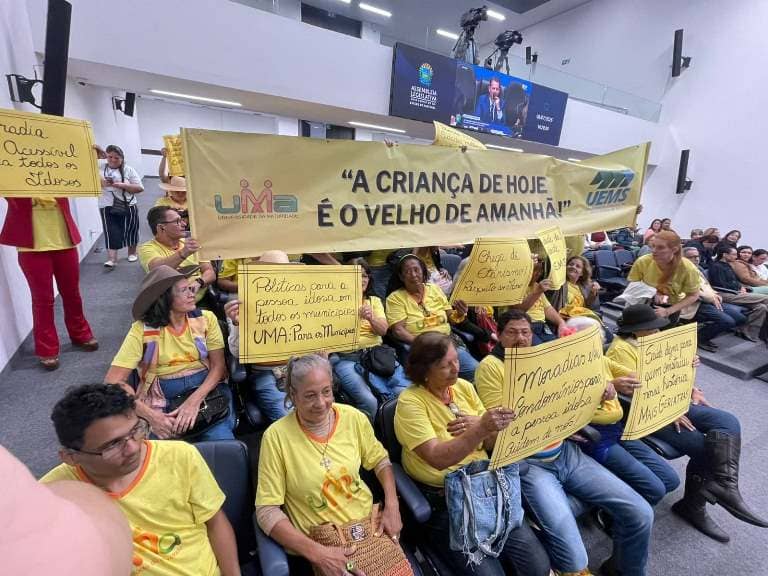 Em mês de combate à violência contra a pessoa idosa a UMA/UEMS realiza ações de conscientização