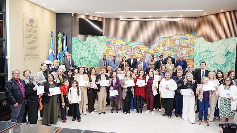 Câmara de Ponta Porã homenageia servidores públicos aposentados do Executivo e Legislativo