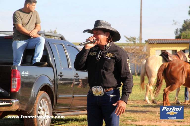 Com “Alma de Peão”, Toninho Boiadeiro emociona o público há 17 anos no Desfile Country