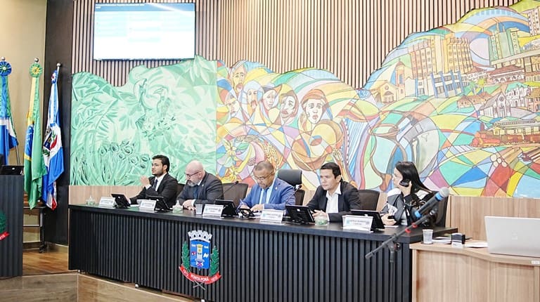 Câmara de Ponta Porã abre votação da L.D.O. 2027