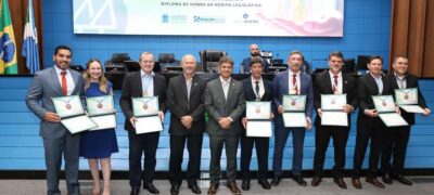 Sicredi Centro-Sul MS/BA recebe Medalha do Mérito Legislativo em homenagem ao cooperativismo sul-mato-grossense