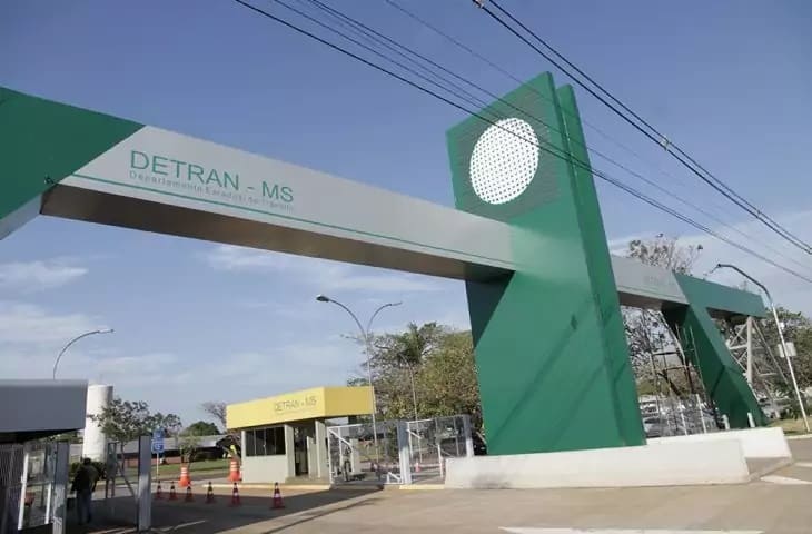 Detran-MS adere à Central de Libras para atendimento nas agências de Campo Grande