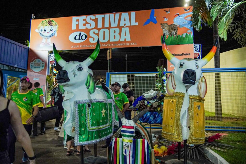 Touros Bandido e Encantado levam cultura de Porto Murtinho ao 19º Festival do Sobá, em Campo Grande