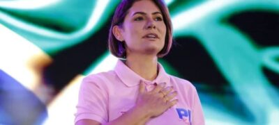 Michelle confirma candidatura ao Senado e diz que caminhará com Flávio