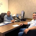 Fortalecendo a Parceria: Presidente da Câmara, Jelson Bernabé, recebe vice-prefeito Patrick Derzi