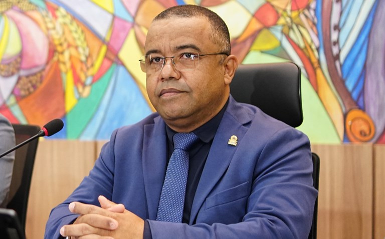 Jelson Bernabé reitera pedido para criação de aplicativo oficial de denúncias e serviços urbanos em Ponta Porã