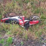 Motociclista sofre acidente próximo à rotatória no bairro Serradinho