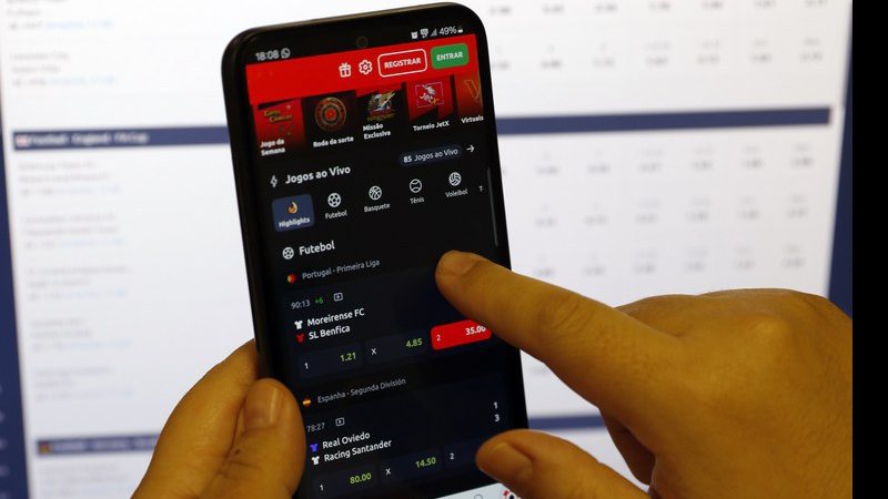 Governo pretende cobrar R$ 1 bilhão de bets para custear tratamento de vício de apostadores