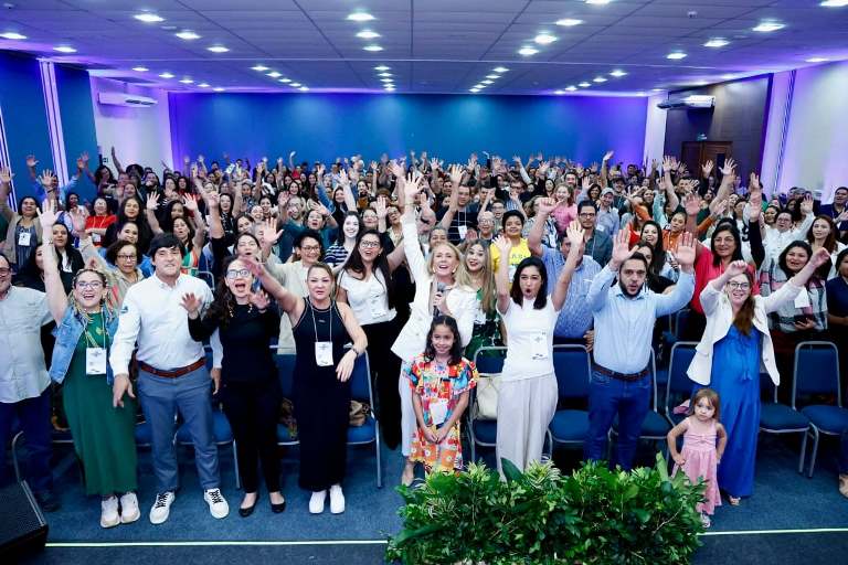 Hortência inspira mais de 350 pessoas em Bonito com lições sobre disciplina, estratégia e trabalho em equipe