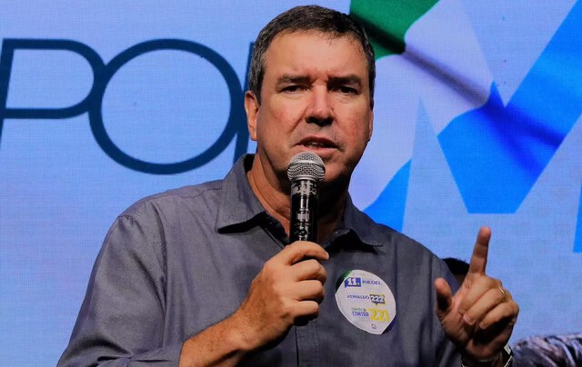 Eduardo Riedel vence e é o 1º governador declarado eleito no Brasil