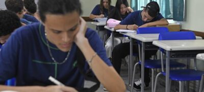 Com transmissão ao vivo, jovens de MS terão aulão gratuito de Redação e Biologia com foco no Enem