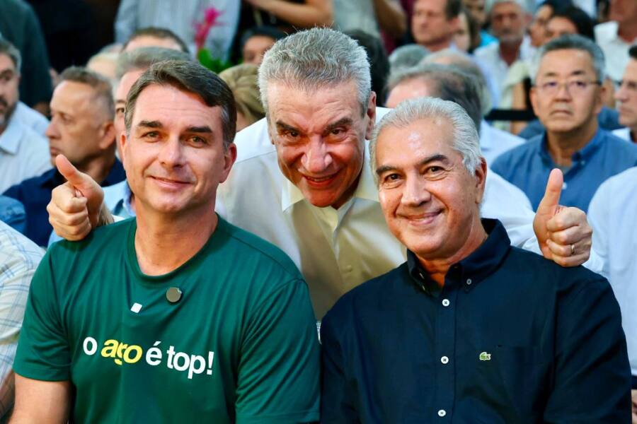 Reeleito para o 9º mandato, Paulo Corrêa reforça campanha de Flávio Bolsonaro em MS
