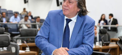 Com apoio de Riedel, Caravina entra na disputa pela presidência da Assembleia